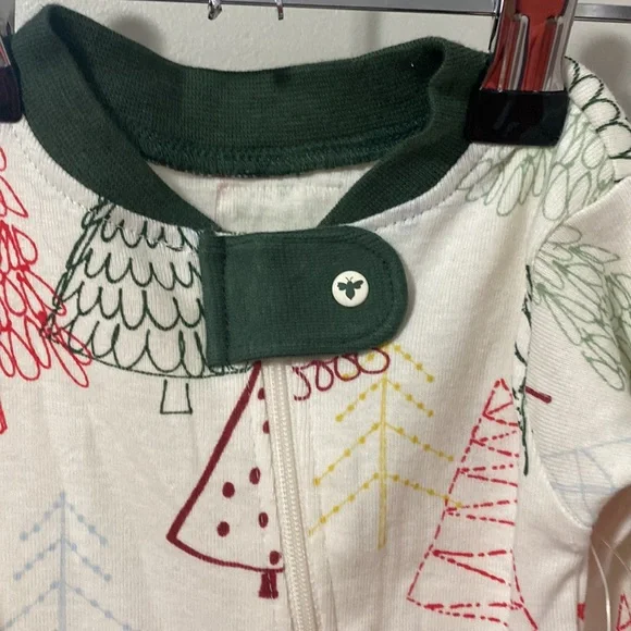 NWT!‎ Burt’s Bees Holiday Christmas Onesie - Picture 2 of 7
